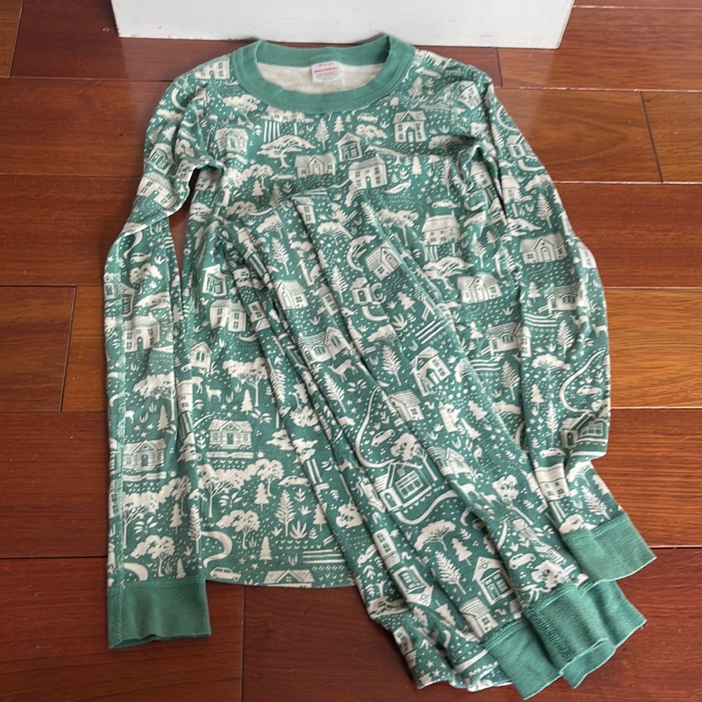 Hanna Andersson pajamas size 150